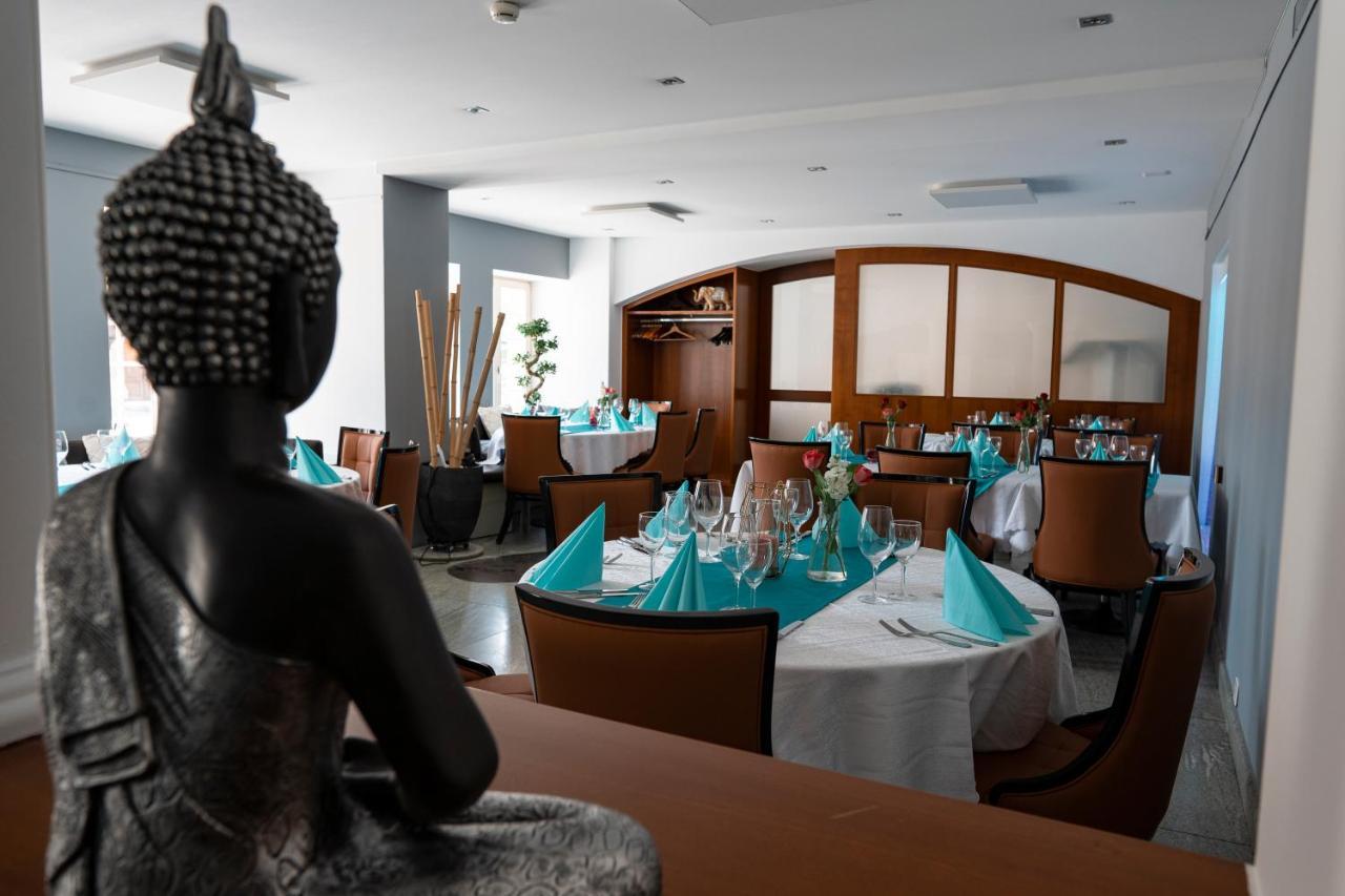 Swiss Hotel La Couronne Авоншес Екстериор снимка