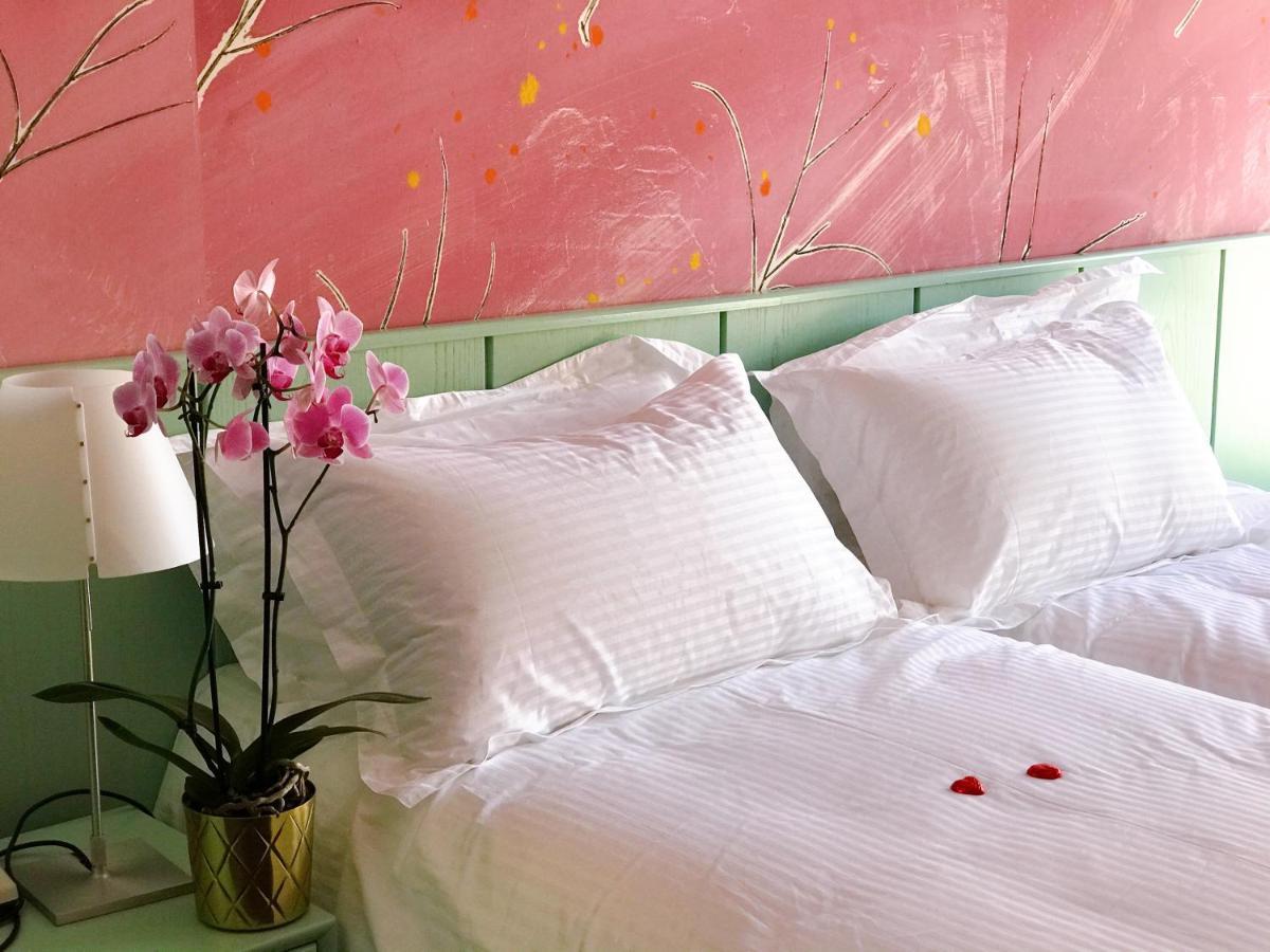 Swiss Hotel La Couronne Авоншес Екстериор снимка