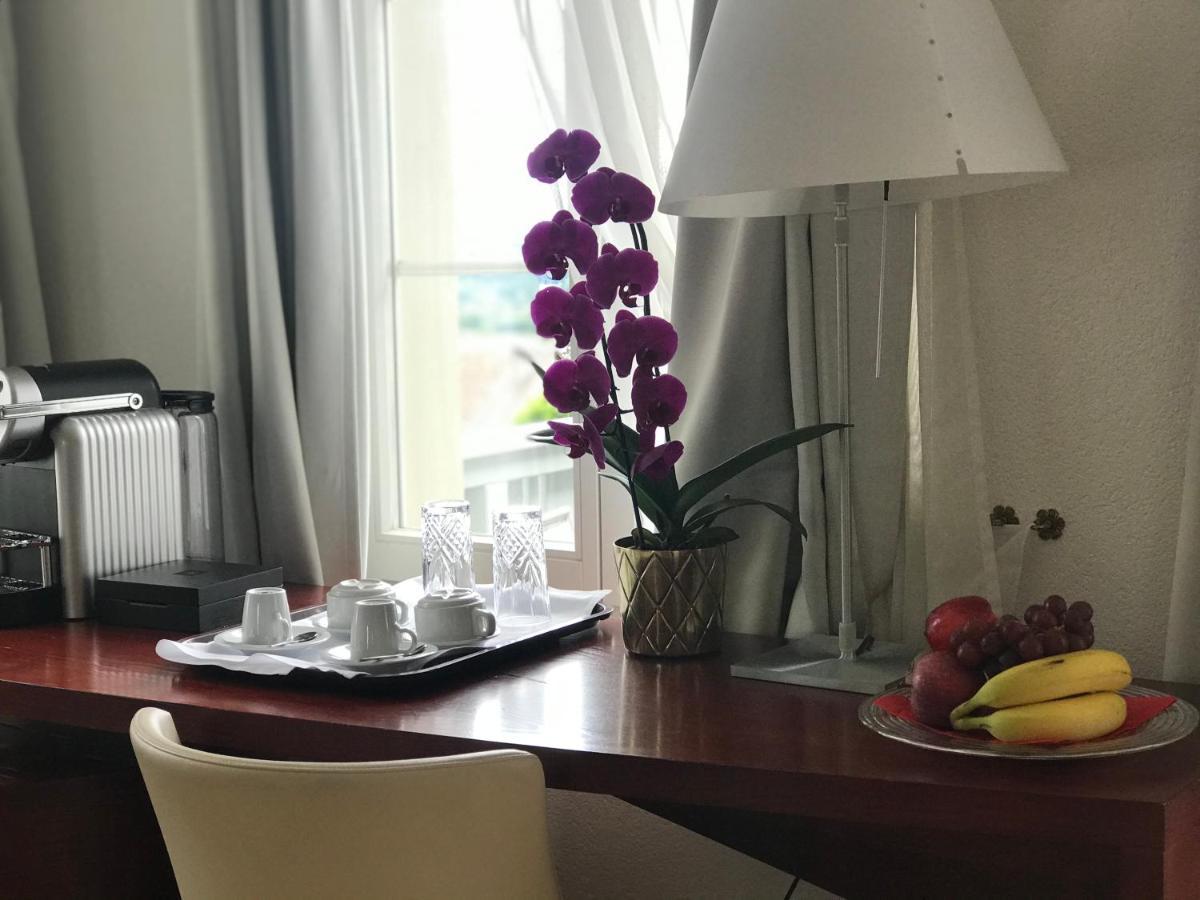 Swiss Hotel La Couronne Авоншес Екстериор снимка